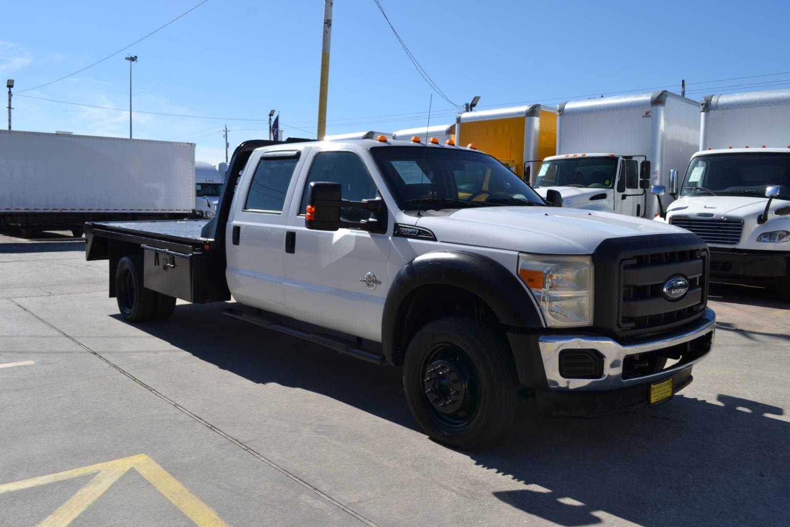 2013 WHITE Ford F550 with an POWERSTROKE 6.7L DIESEL engine, AUTOMATIC transmission, located at 9172 North Fwy, Houston, TX, 77037, (713) 910-6868, 29.887470, -95.411903 - Photo#2